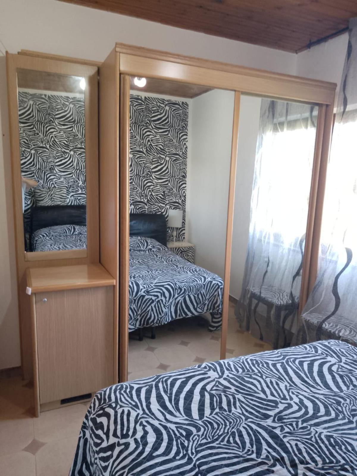 캄포펠리체 디 로첼라 Casa Del Sole 아파트 외부 사진